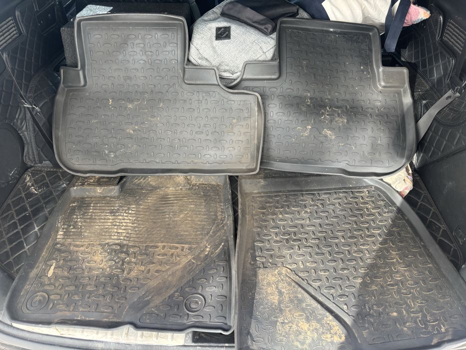 Оригинальные полоки на Toyota Highlander 2012