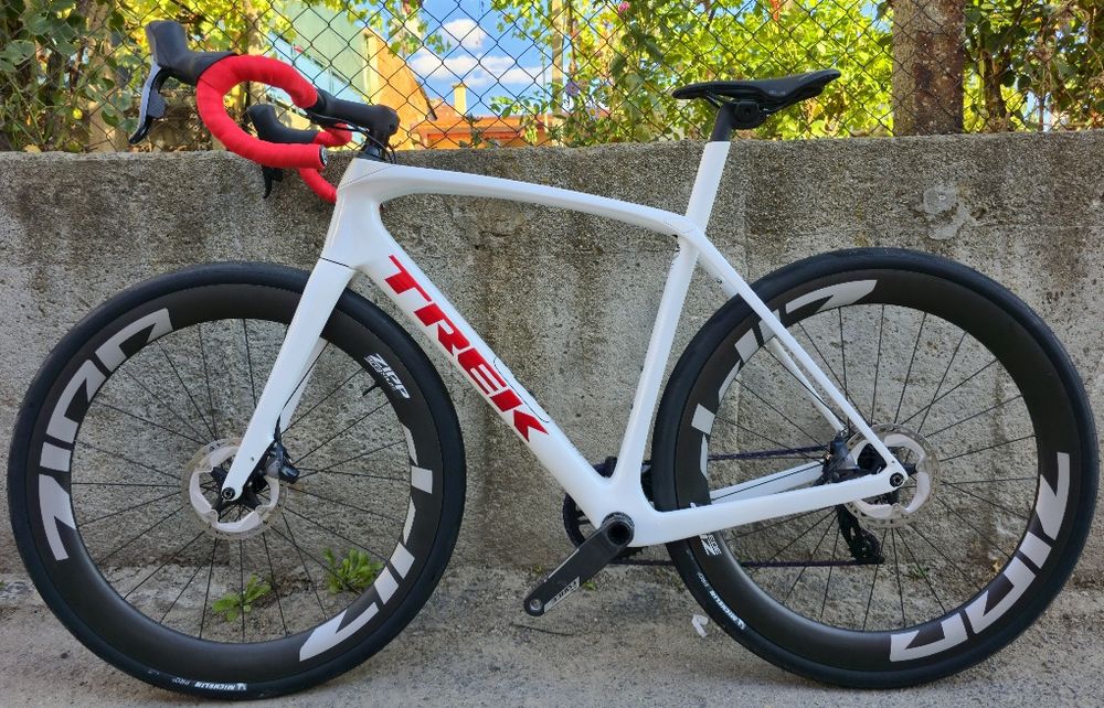 Висок Клас Карбонов Trek Domane Endurance 56 см рамка Шосеен велосипед Force електронен монтаж 1х12 , Zipp Карбонови капли