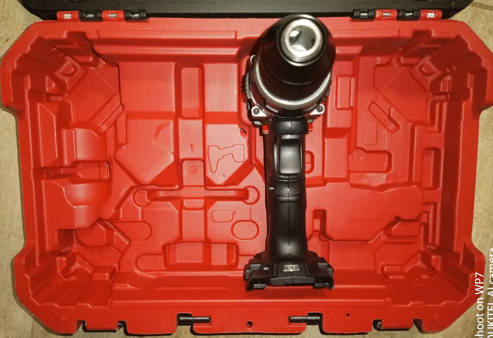 Parkside filetanta bormasina brushless 60Nm baterie 20V 4A incarcator