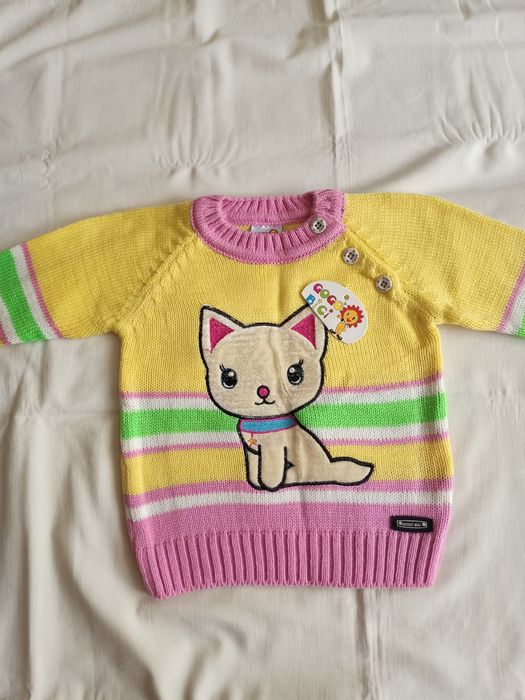 Новые,теплые кофты на девочку