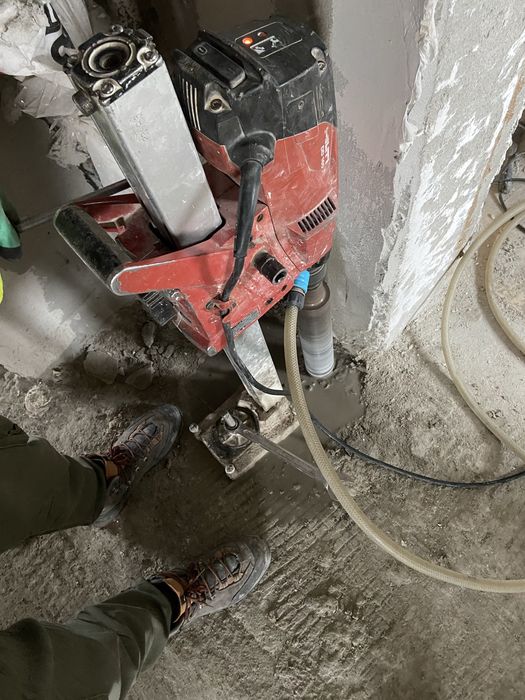 Servicii Carotare beton, caramida si bca.