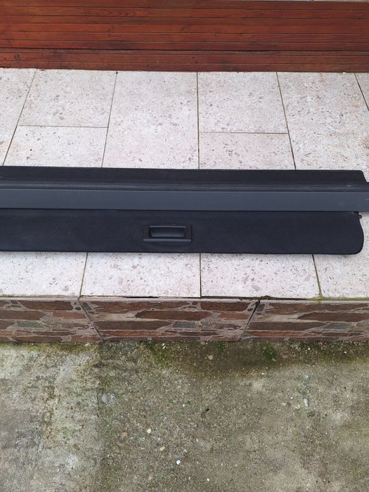 Продавам щора за багажник на Рено Меган комби