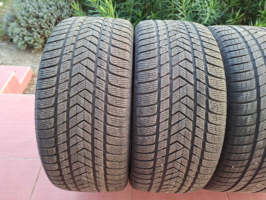 2 броя 275/40 R21 PIRELLI DOT18