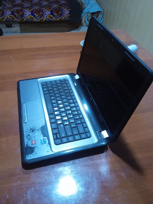 Nootbuk hp sotiladi zapchast.. ноутбук hp продается на запчастей... за