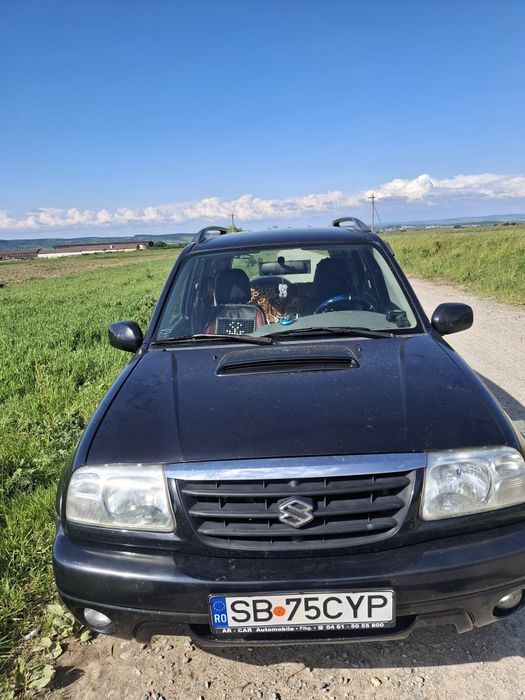 Vînd suzuki grand vitara