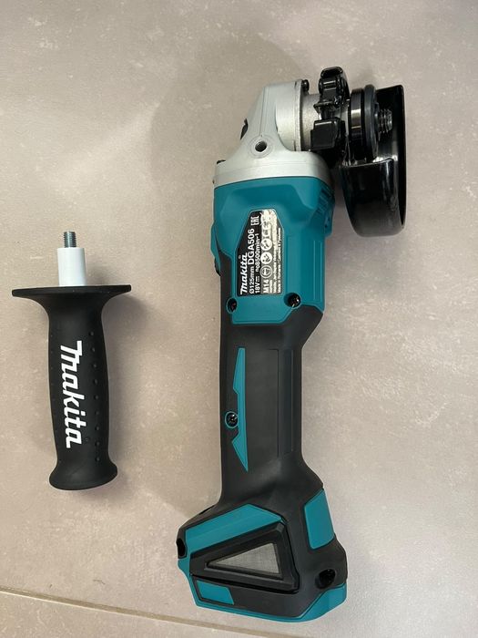 Flex polizor unghiular Makita DGA506 cu motor Brushless și frana