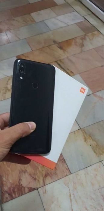 Redmi 7 3/32 xolati yaxshi