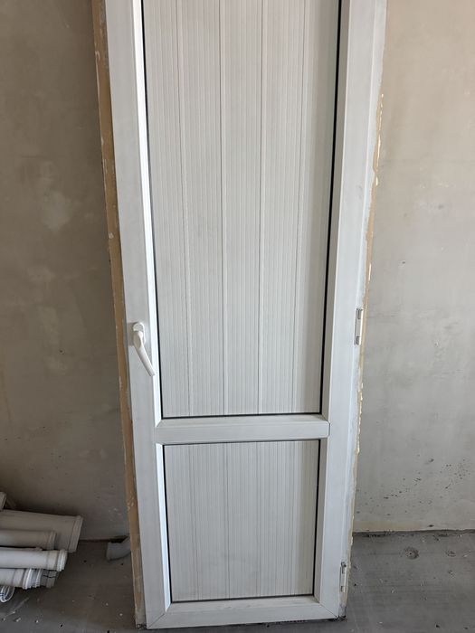 Дверь пластиковая 70*206