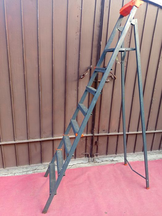 Продам / лестница / .