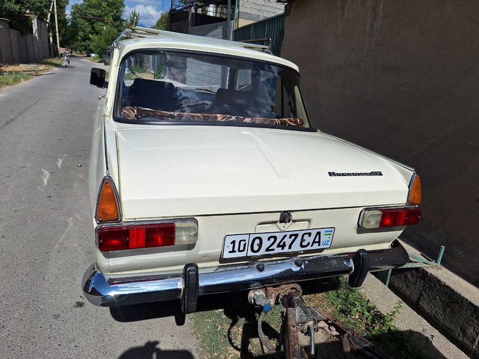 Срочно! Moskvich 412 . s precepom.1990г. в хорошем состоянии на бензе