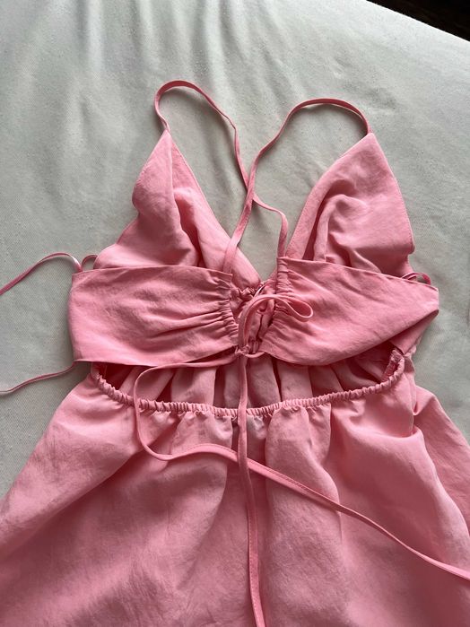 миди розова рокля Зара