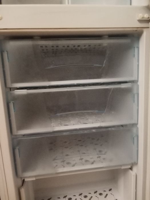 холадилник рабочи