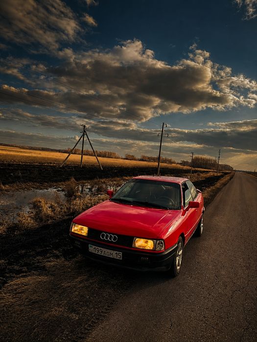 Продам Ауди 80 б3