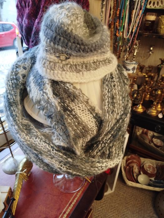 Ръчно плетени чанти,шапки,шалове