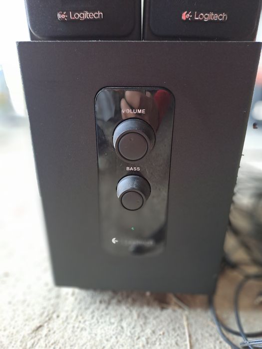 Sistem 2.1 Logitech 200lei