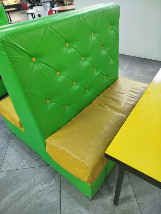 Мяхкий диван сотилади б/у