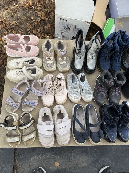 Продам обувь детскую