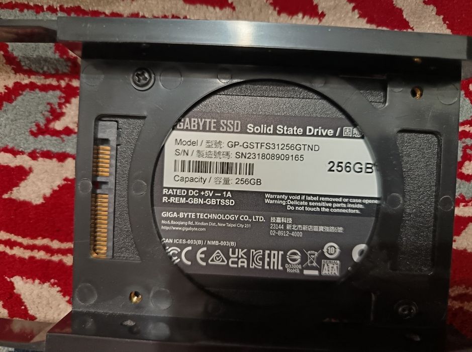 Продам ssd диск Gigabyte