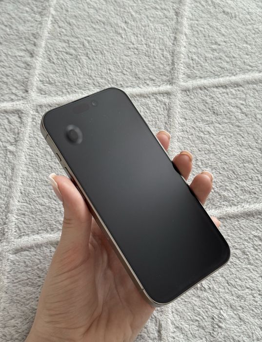 Продам iPhone 15 pro 128