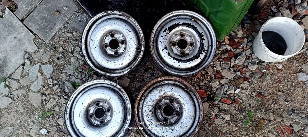 Продам диски VW Golf 2 r13