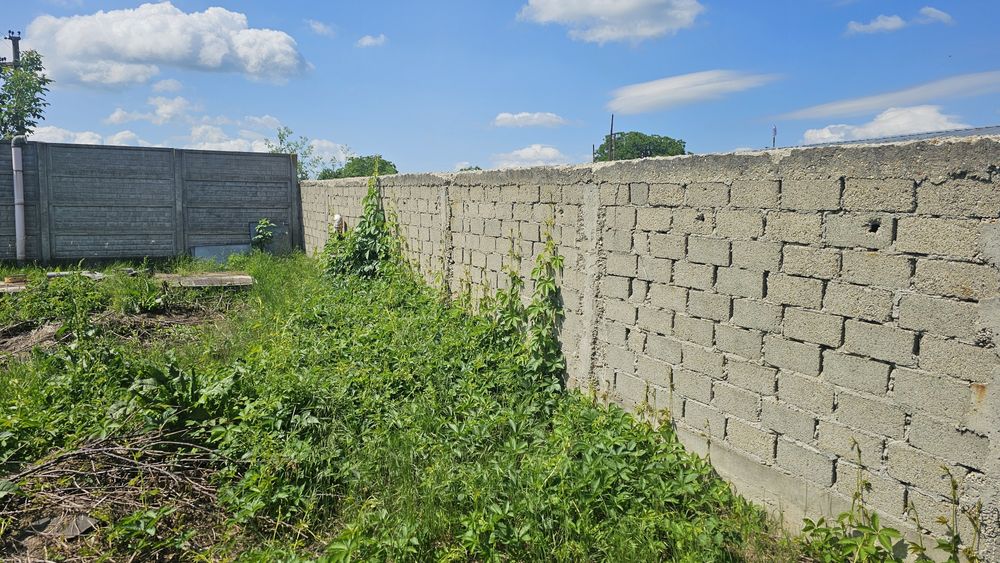 Vand teren In Comuna petrechioaia , sat surlari
