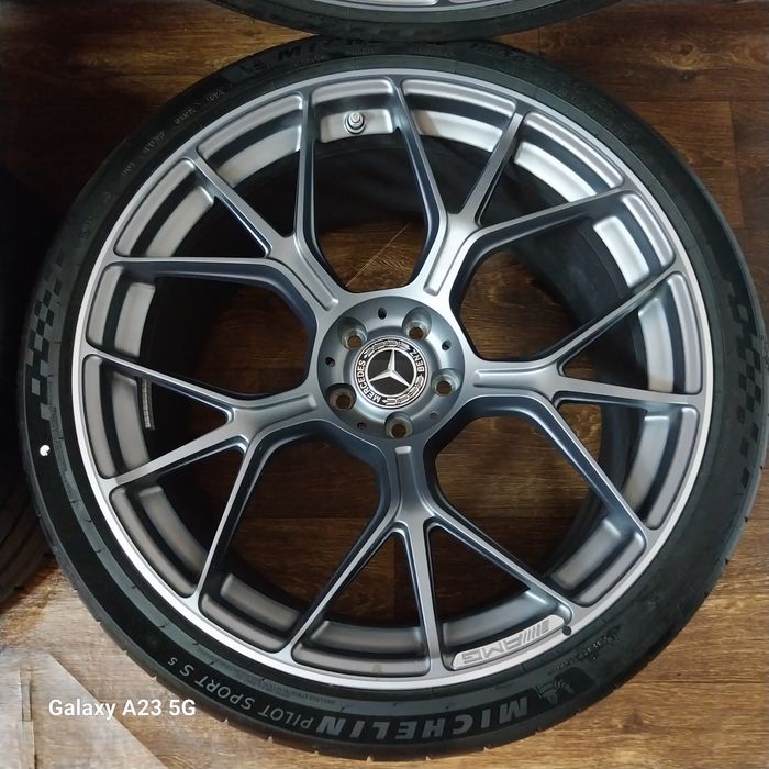 Jante Mercedes AMG GT pe 21 AMG