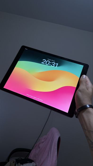 iPad Pro 12.9 64GB (2-поколения) SIM подержкой