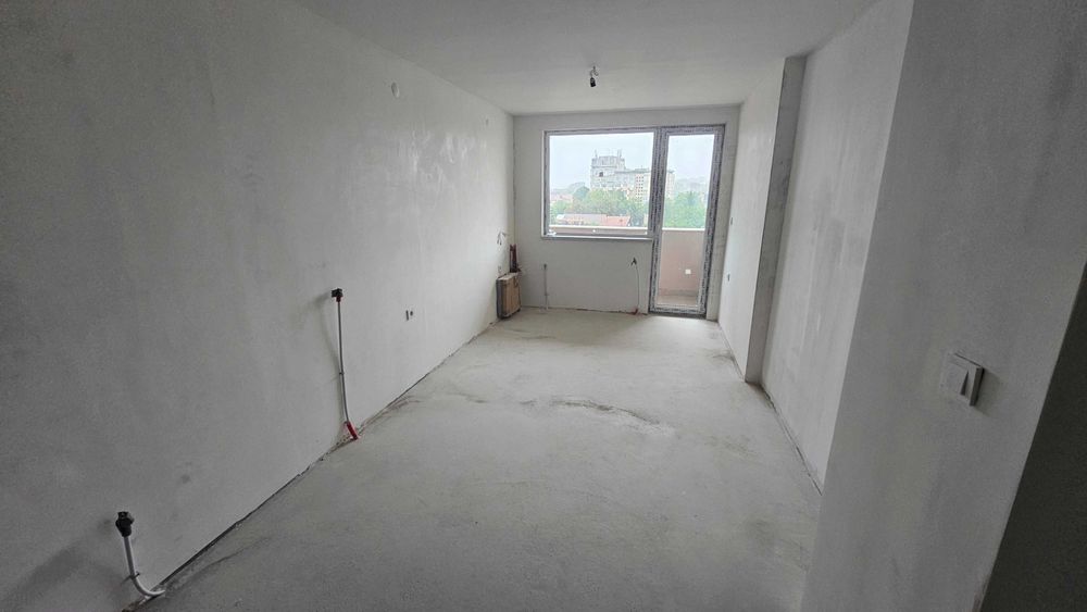 Продава се Двустаен апартамент в Разград, Бели Лом - 65 кв.м за 1232 €/кв.м - Снимка #3