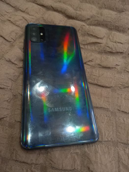 Продам телефон  смартфон телефон Samsung a51