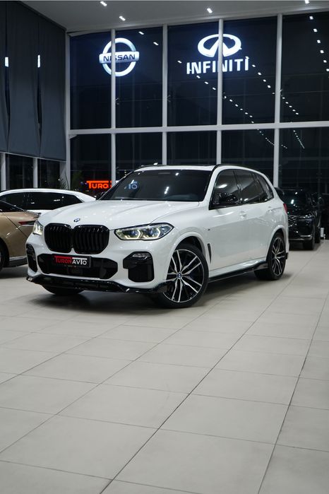 BMW X5 M50i 2019
