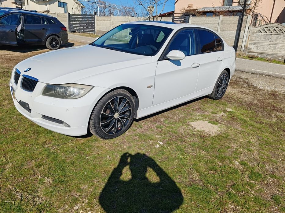 Vând BMW E90 înmatriculat