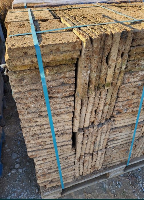 Tufo vulcanico 35x20, grosime 3 cm