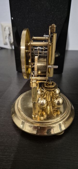 Ceasuri cu fir de torsiune