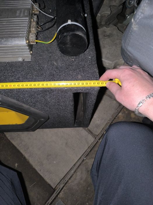 Продам сабвуфер для автомобиля