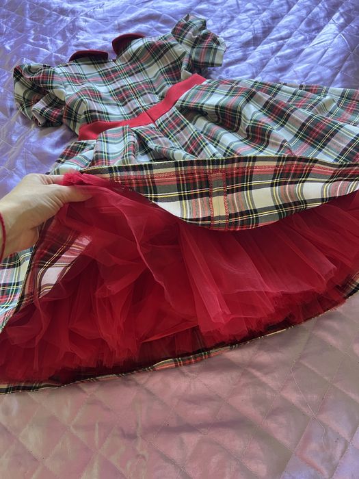 Детска рокля размер 146см