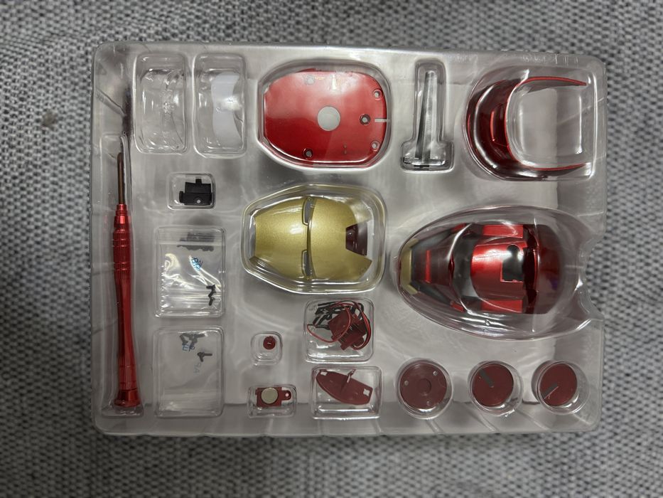 Cască Iron Man Marvel – de construit, sigilată