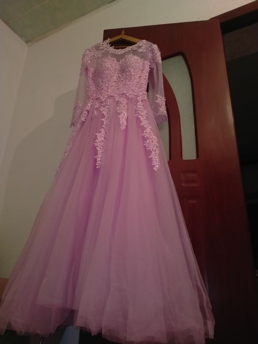 Көйлек сатылаады