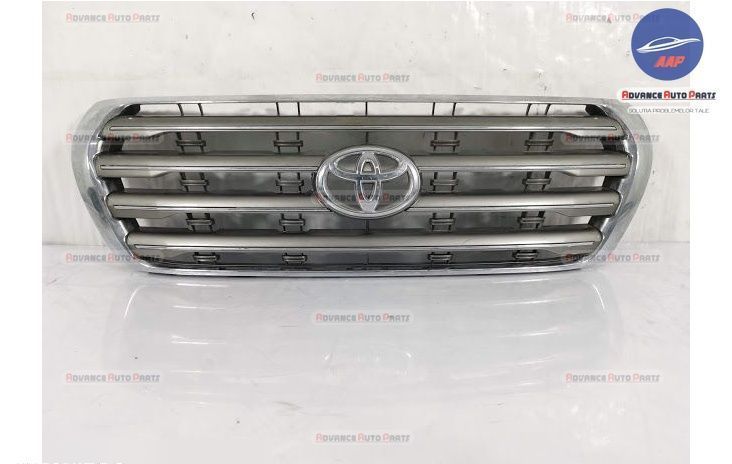 Ornament Grila Centrala Radiator original Toyota  Land Cruiser  70 Ser