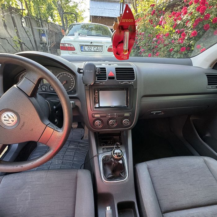 Volkswagen Golf 5, benzină 1.6 MPI