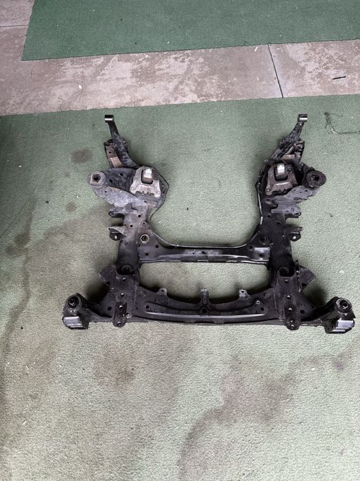 Jug motor cadru punte fata Bmw X5 G05 X6 G06 X7 G07