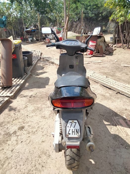 De vânzare aprilia 50