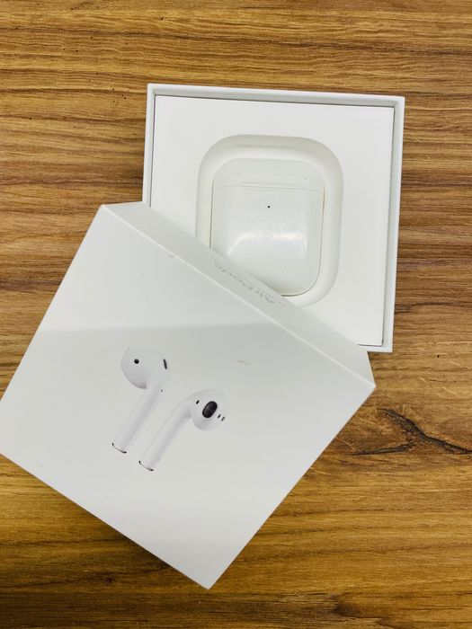Apple airpods with charging case Оригинални