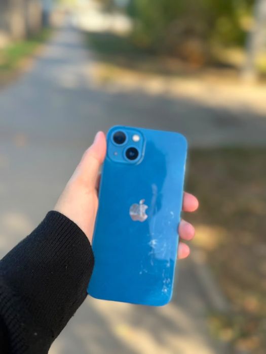 Iphone 13 хорошее состояние