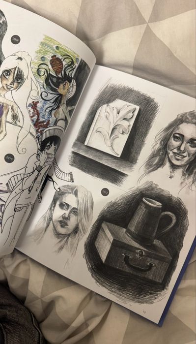 Книга с илюстрации Art of Glory