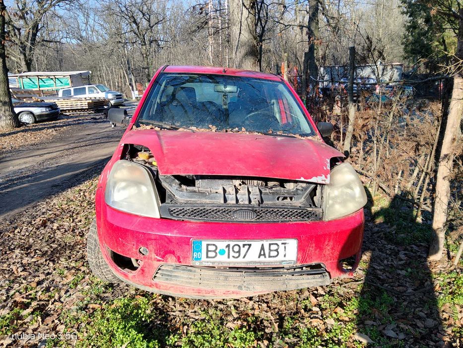 Dezmembrez ford fiesta