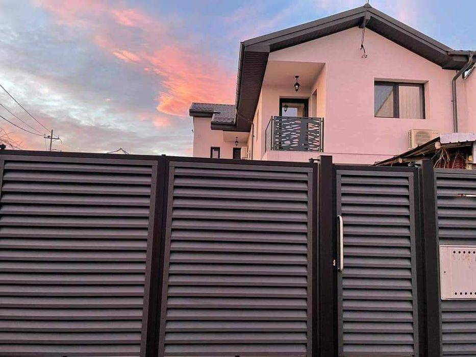 Garduri si porti din panouri stil jaluzele si alte modele disponibile