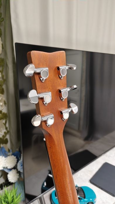 Продам гитару Yamaha FG800