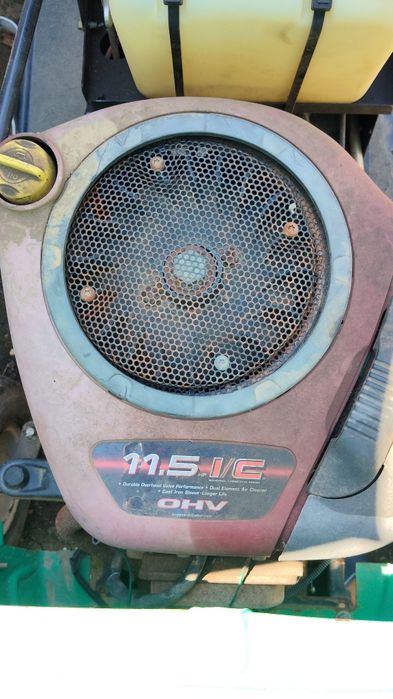 Dezmembrez Motor Briggs & Stratton
Model: 217807
Type: 0381-E1
Code: 050525ZA