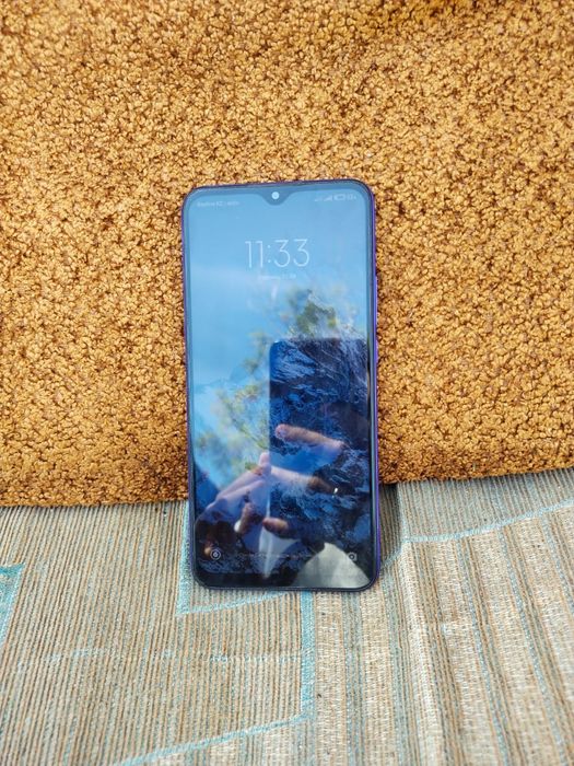 Продаю телефон..