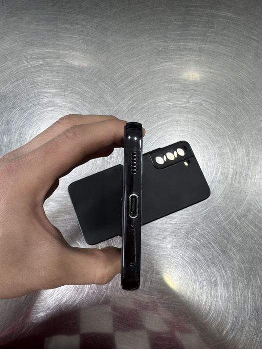 Samsung s 22 plus 8/256